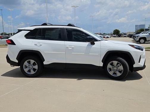 2025 Toyota RAV4 Hybrid LE