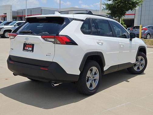 2025 Toyota RAV4 Hybrid LE