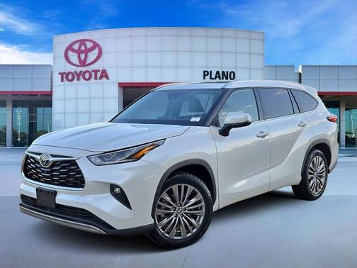 2022 Toyota Highlander Hybrid Platinum