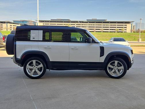2022 Land Rover Defender 110 S