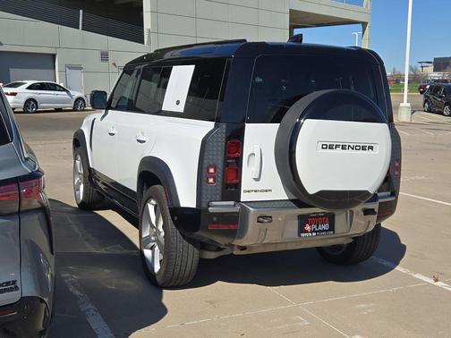 2022 Land Rover Defender 110 S