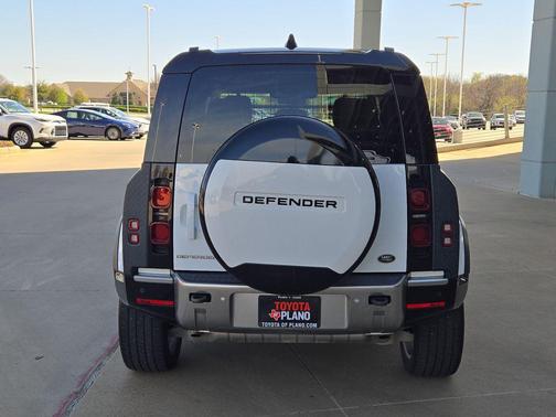 2022 Land Rover Defender 110 S