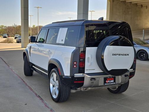 2022 Land Rover Defender 110 S