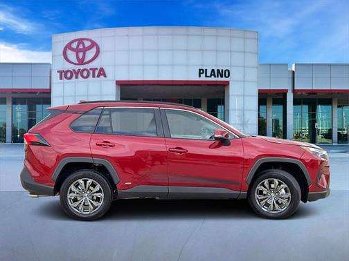 2024 Toyota RAV4 Hybrid XLE Premium