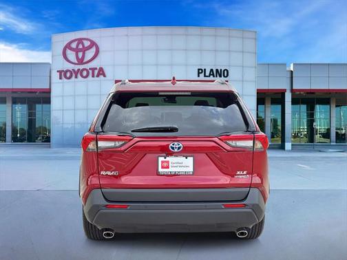 2024 Toyota RAV4 Hybrid XLE Premium