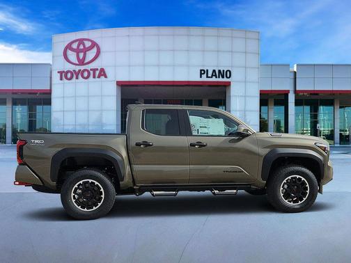 2026 Toyota Tacoma Hybrid TRD Off Road