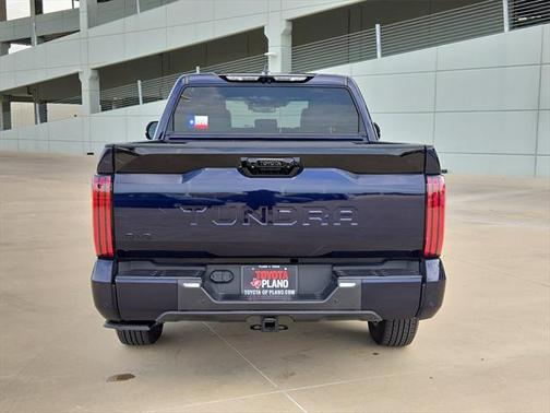 2024 Toyota Tundra Hybrid Platinum