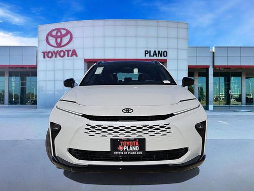 Oxygen White 2026 Toyota Crown Signia Limited