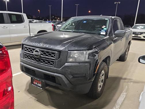 2022 Nissan Frontier S