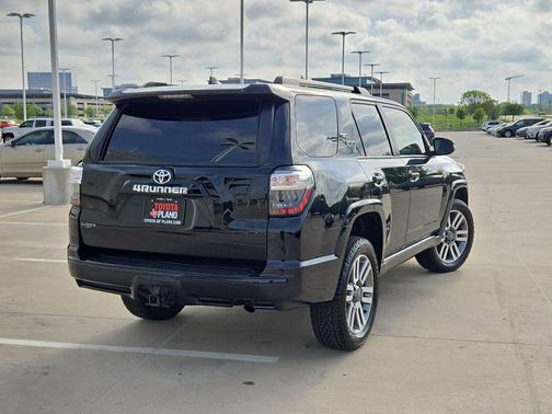Midnight Black Metallic 2022 Toyota 4Runner TRD Sport