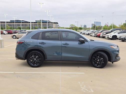 Urban Gray Pearl 2024 Honda HR-V Sport