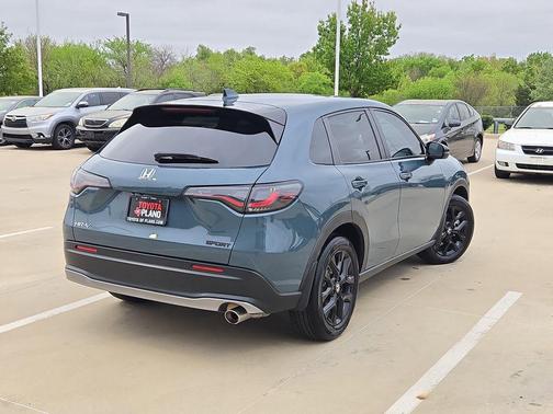 Urban Gray Pearl 2024 Honda HR-V Sport