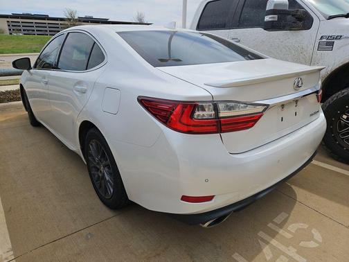 2018 Lexus ES 350 Base