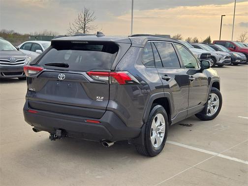 2020 Toyota RAV4 XLE