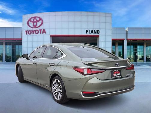 2019 Lexus ES 300h Base