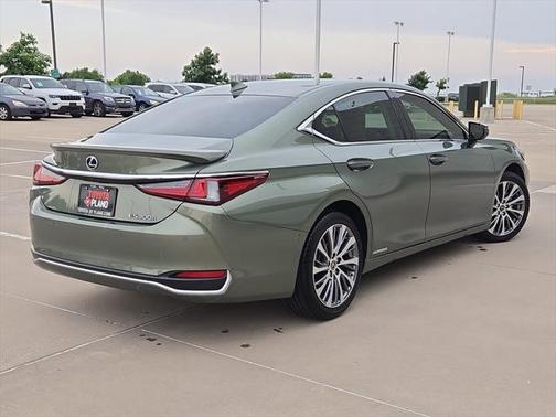 2019 Lexus ES 300h Base