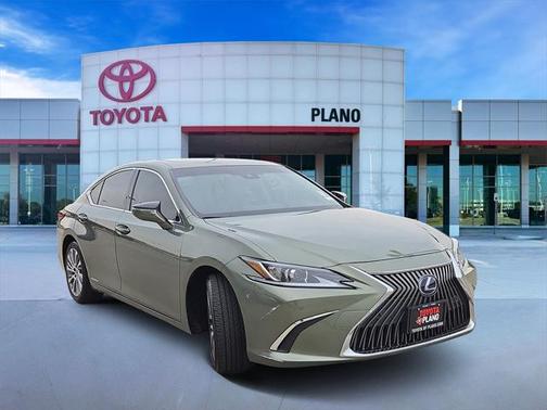 2019 Lexus ES 300h Base