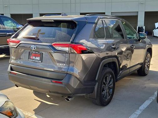 2024 Toyota RAV4 Hybrid XLE Premium