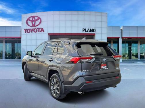 2024 Toyota RAV4 Hybrid XLE Premium