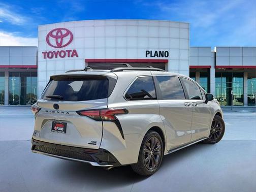 2023 Toyota Sienna XSE 7 Passenger