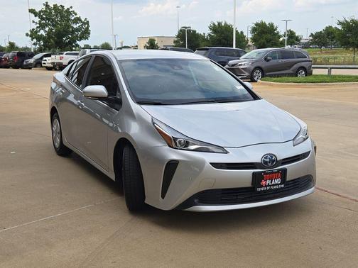 Classic Silver Metallic 2022 Toyota Prius LE