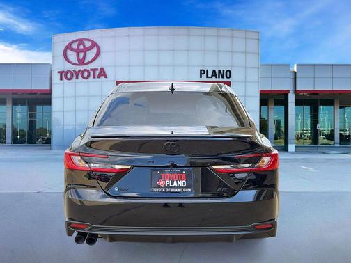 Black 2025 Toyota Camry SE