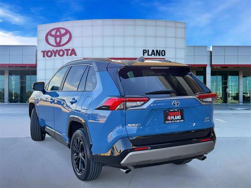 2023 Toyota RAV4 Hybrid SE