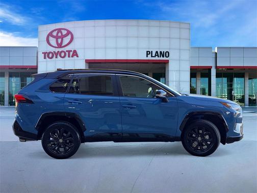 2023 Toyota RAV4 Hybrid SE