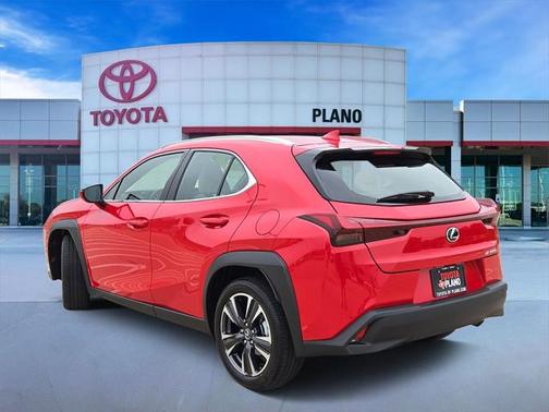 2025 Lexus UX 300h Base