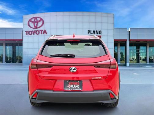 2025 Lexus UX 300h Base