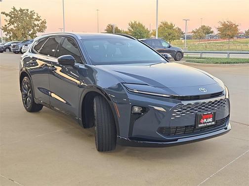 2025 Toyota Crown Signia Limited