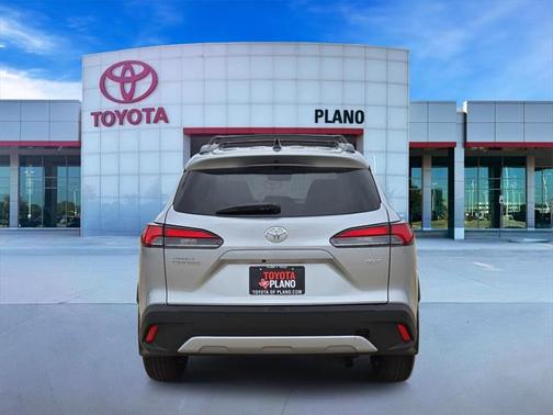2025 Toyota Corolla Cross XLE
