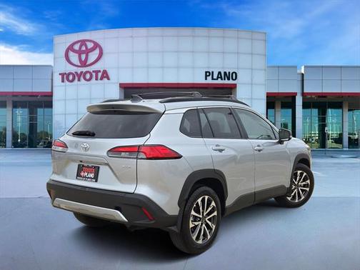 2025 Toyota Corolla Cross XLE