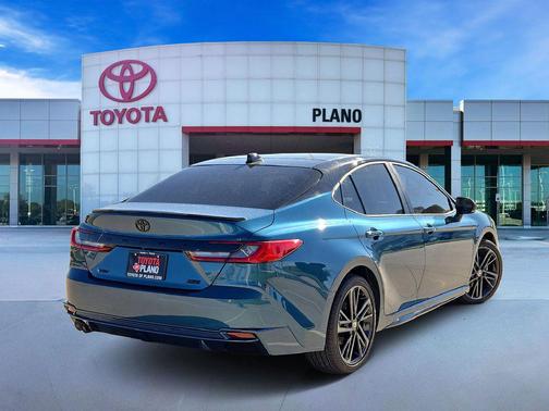 Ocean Gem/Midnight Black Metallic 2026 Toyota Camry XSE