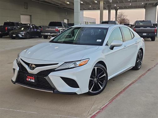 2020 Toyota Camry XSE