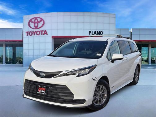 2021 Toyota Sienna LE