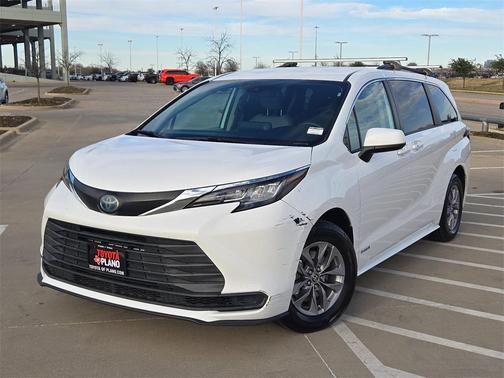 2021 Toyota Sienna LE