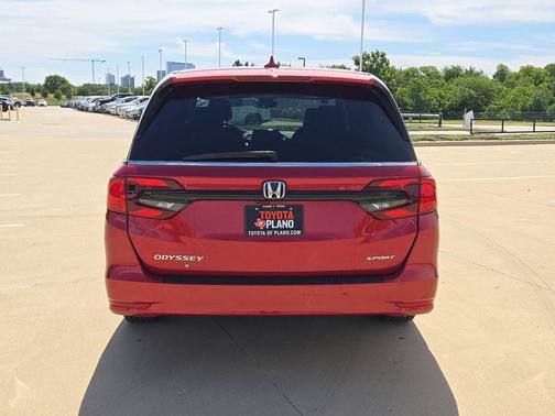 Radiant Red Metallic II 2023 Honda Odyssey Sport