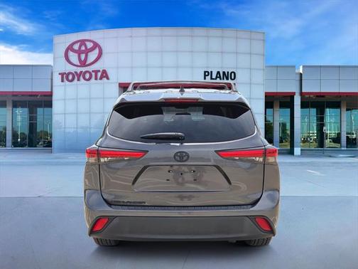 2022 Toyota Highlander L