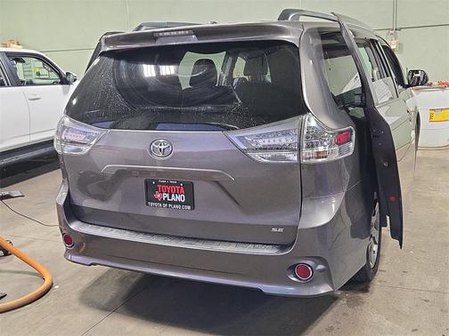 2014 Toyota Sienna SE