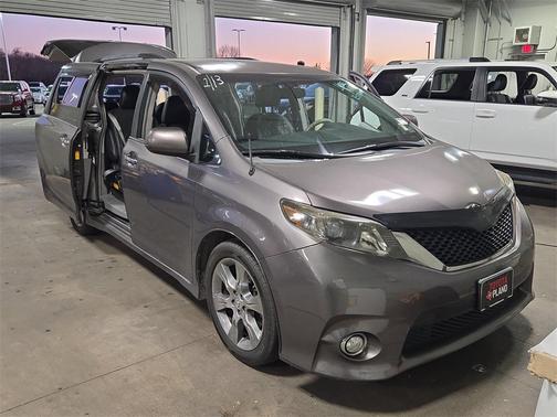 2014 Toyota Sienna SE