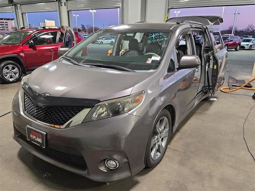 2014 Toyota Sienna SE