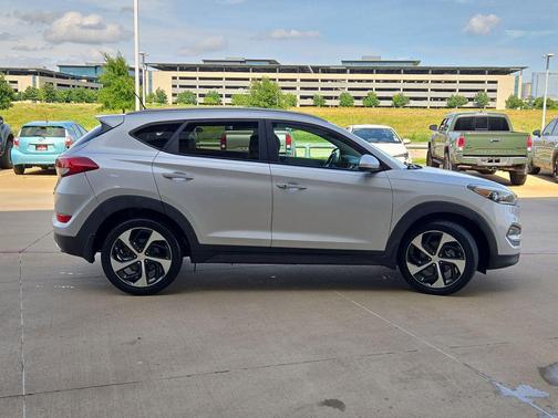 Molten Silver 2016 Hyundai TUCSON Sport