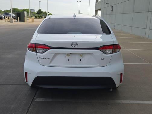 Ice 2024 Toyota Corolla LE
