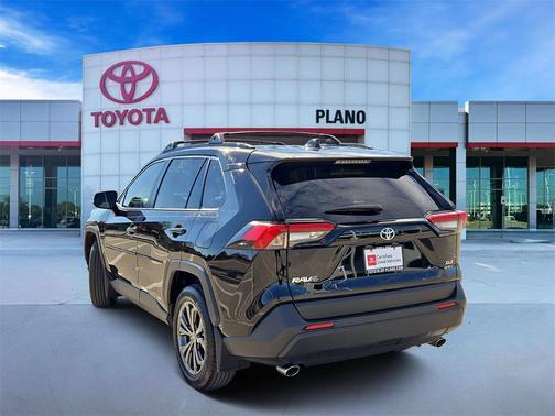 2025 Toyota RAV4 Hybrid XLE Premium