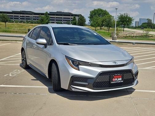 Classic Silver Metallic 2021 Toyota Corolla SE