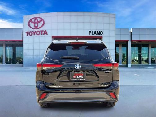 2022 Toyota Highlander Hybrid Limited