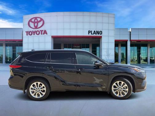 2022 Toyota Highlander Hybrid Limited