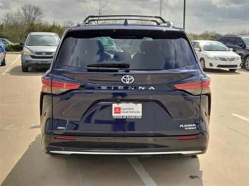 2024 Toyota Sienna Platinum