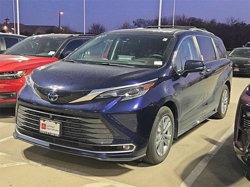 2024 Toyota Sienna Platinum
